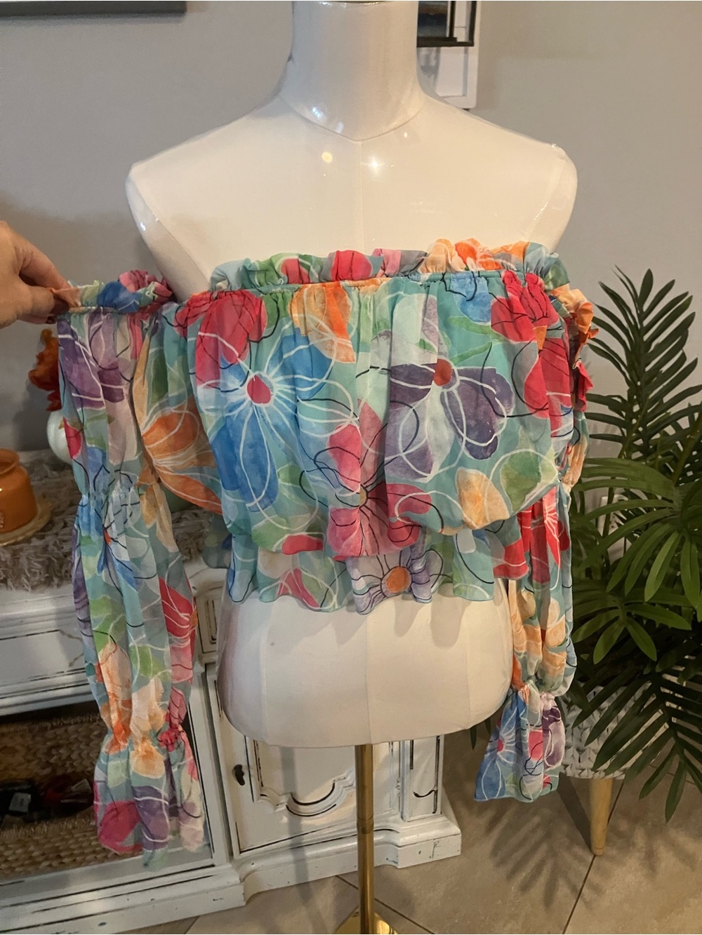 Floral Off-Shoulder Crop Top in Multicolor